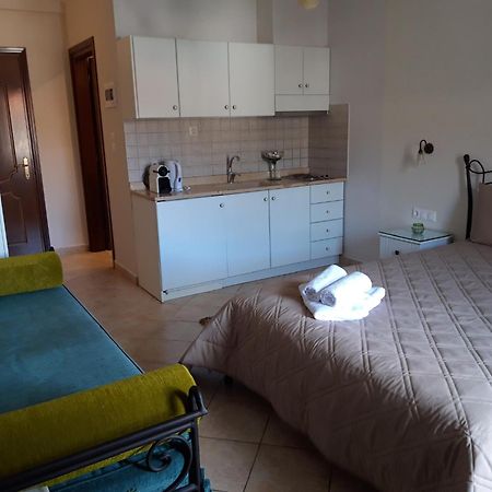 Apartamento Pansion Irini Uranópolis Exterior foto