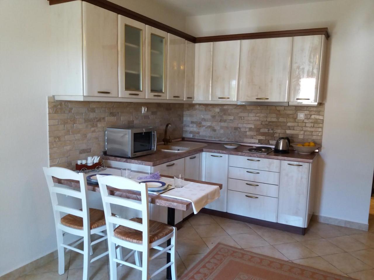 Apartamento Pansion Irini Uranópolis Exterior foto