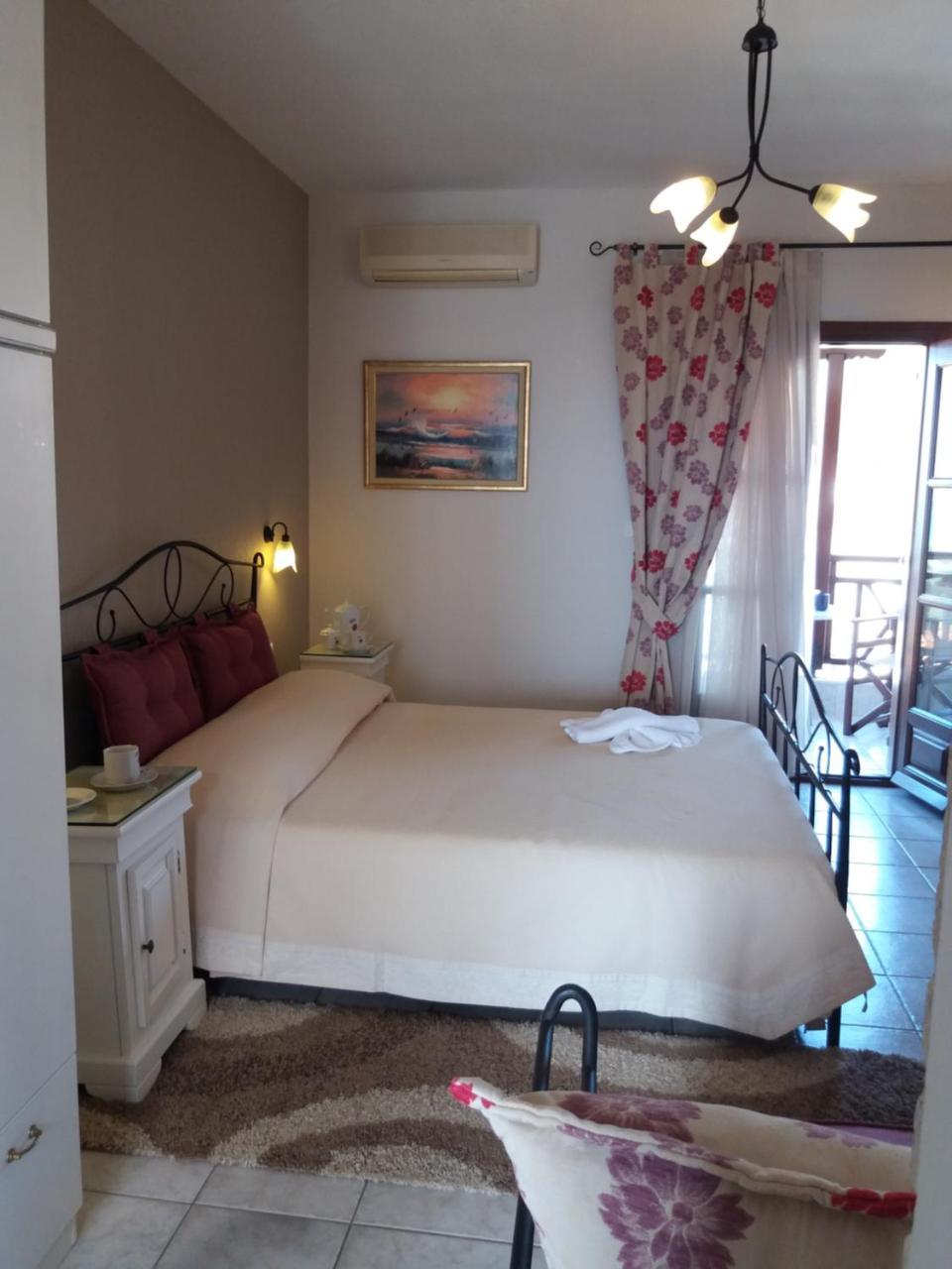 Apartamento Pansion Irini Uranópolis Exterior foto