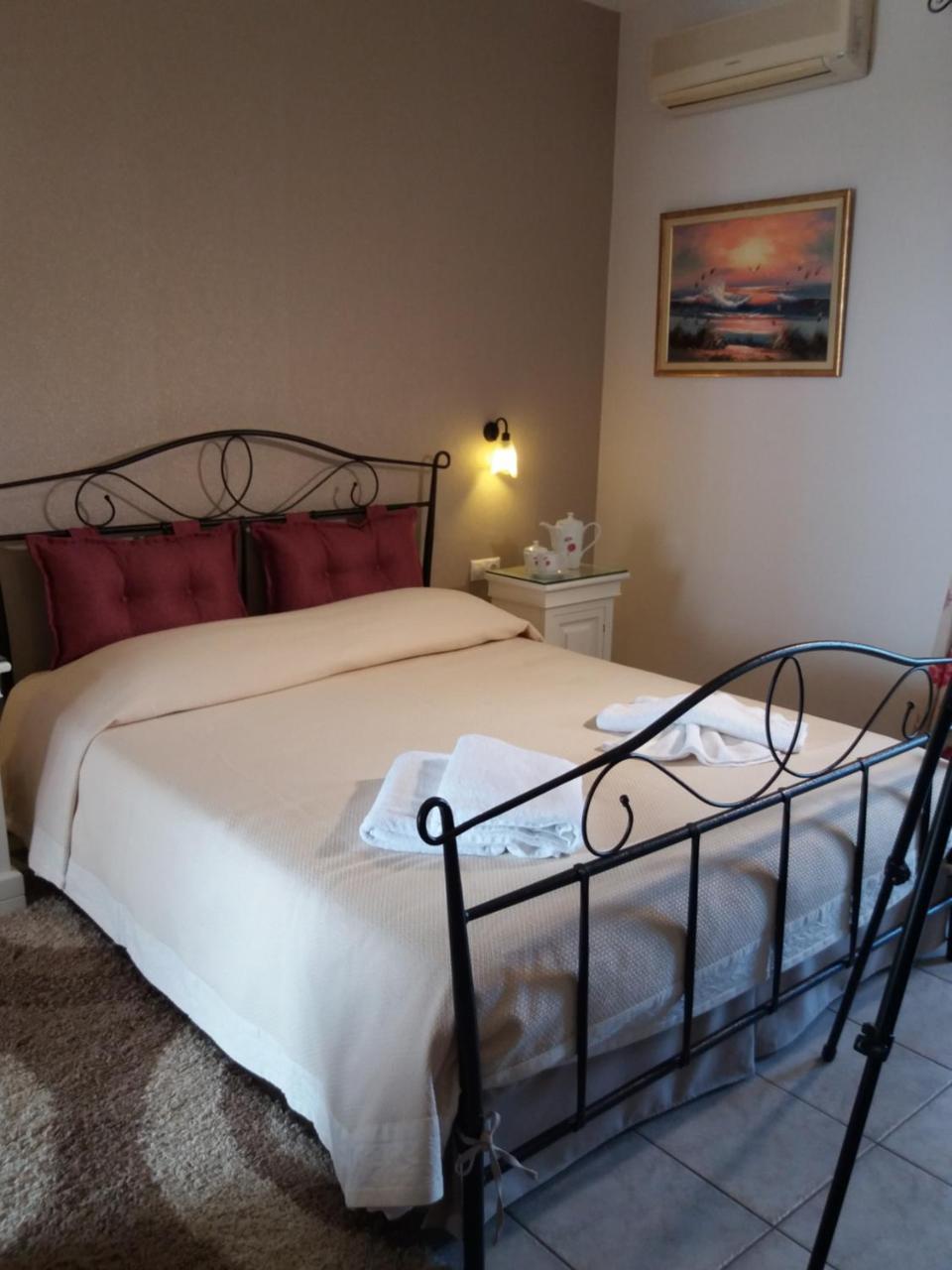 Apartamento Pansion Irini Uranópolis Exterior foto